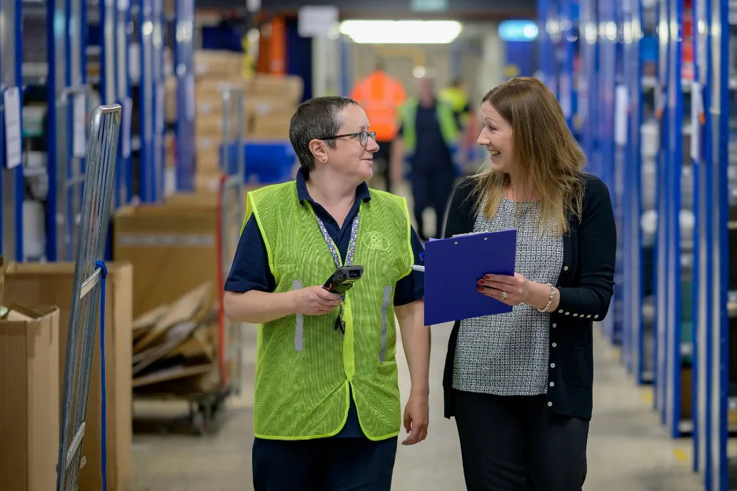 Streamline logistics and improve efficiency with IoT solutions for smart fleets, supply chains, digital twins, asset tracking, and fleet management